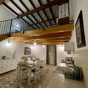https://a-casa-di-dora.barihotels.org